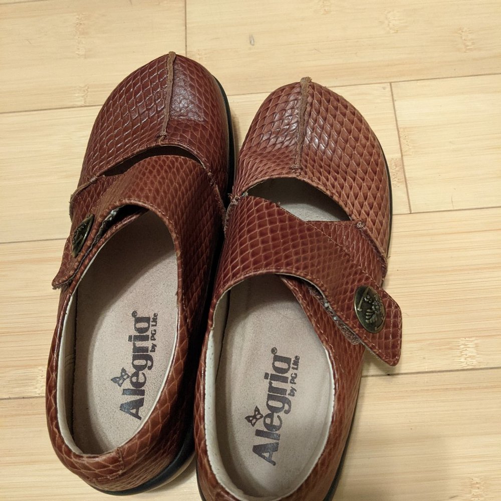 Alegria KAI-712 Cognac - NWOT - Size 35